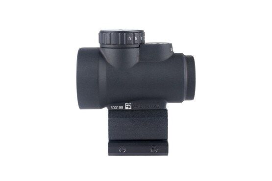 Versatile optic with lower third co-witness mount.